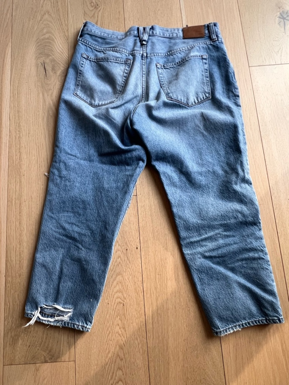 J. Crew Slouchy Distressed Boyfriend Jeans. Size 29P - Picture 8 of 10